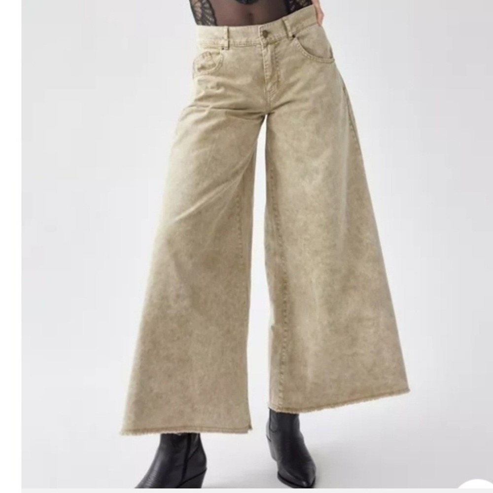 BDG Twill Extreme Wide Leg Pant Urban Outfitters Tan stonewash 26 US 2 Trousers